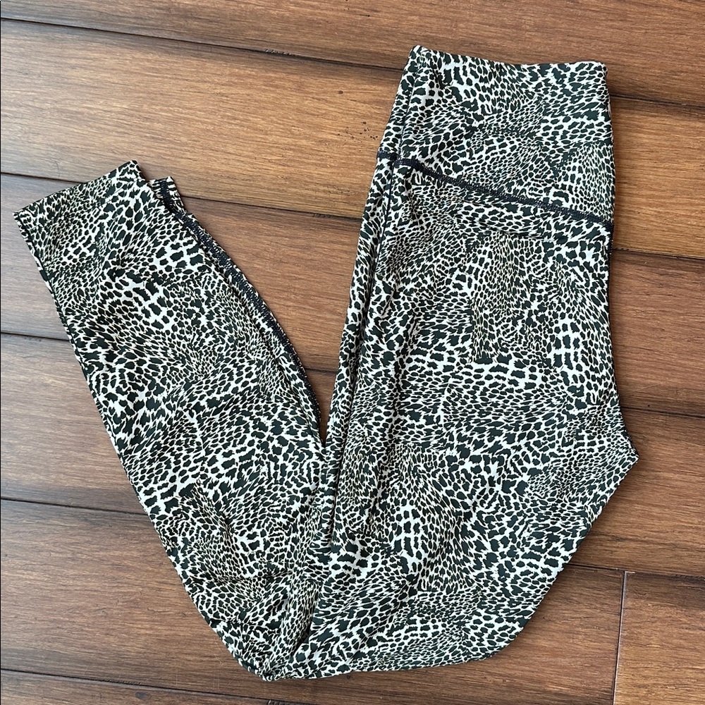 Nike Dri Fit Cheetah Print Leggings Size M